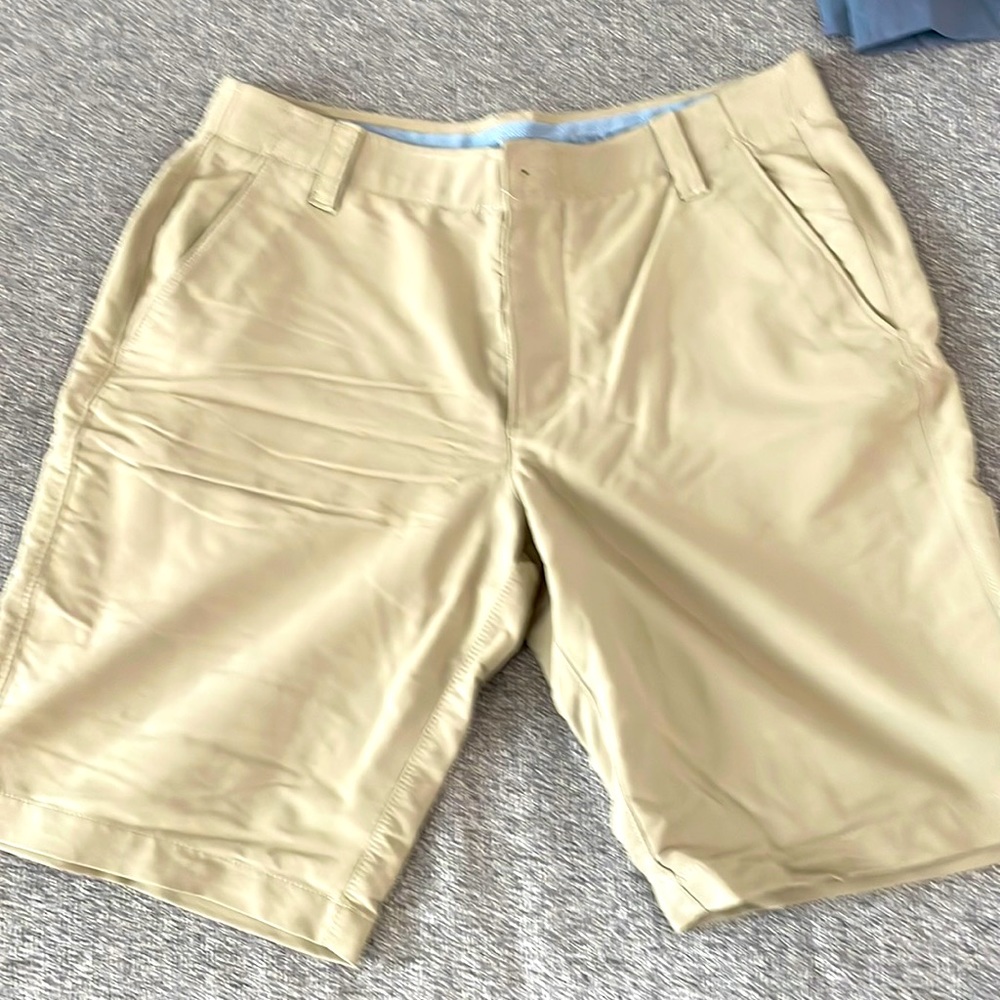 Under Armour golf short size 34